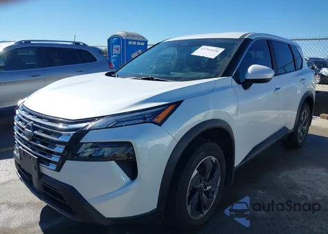 2025 Nissan Rogue Sv Fwd z USA, uszkodzony, nr VIN 5N1BT3BA0SC805937